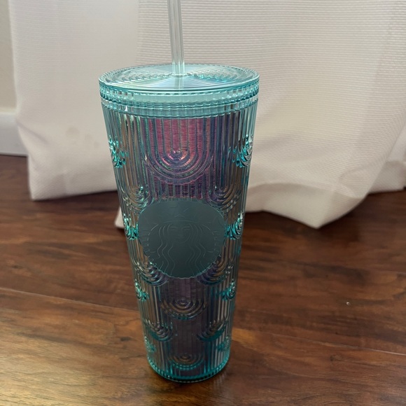 Clear metallic chameleon design large Starbucks cup - Picture 2 of 2